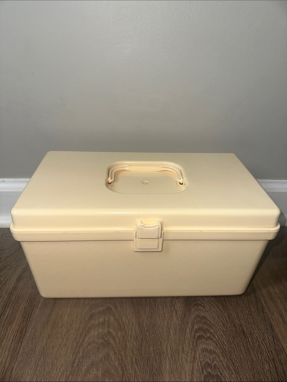 Vintage Wil-Hold Cream Plastic Sewing Craft Box Organizer 1970s Mid Century